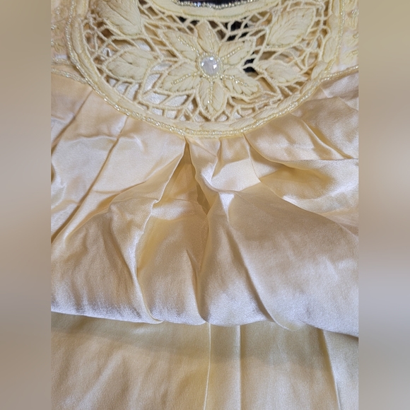 BCBG maxazria yellow silk mini dress in size xs. - Picture 4 of 5